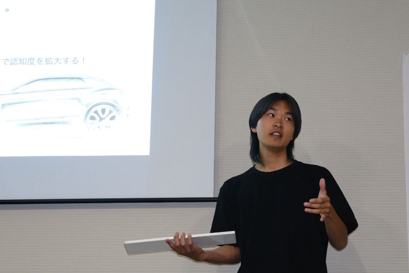 武井さん プレゼンの様子